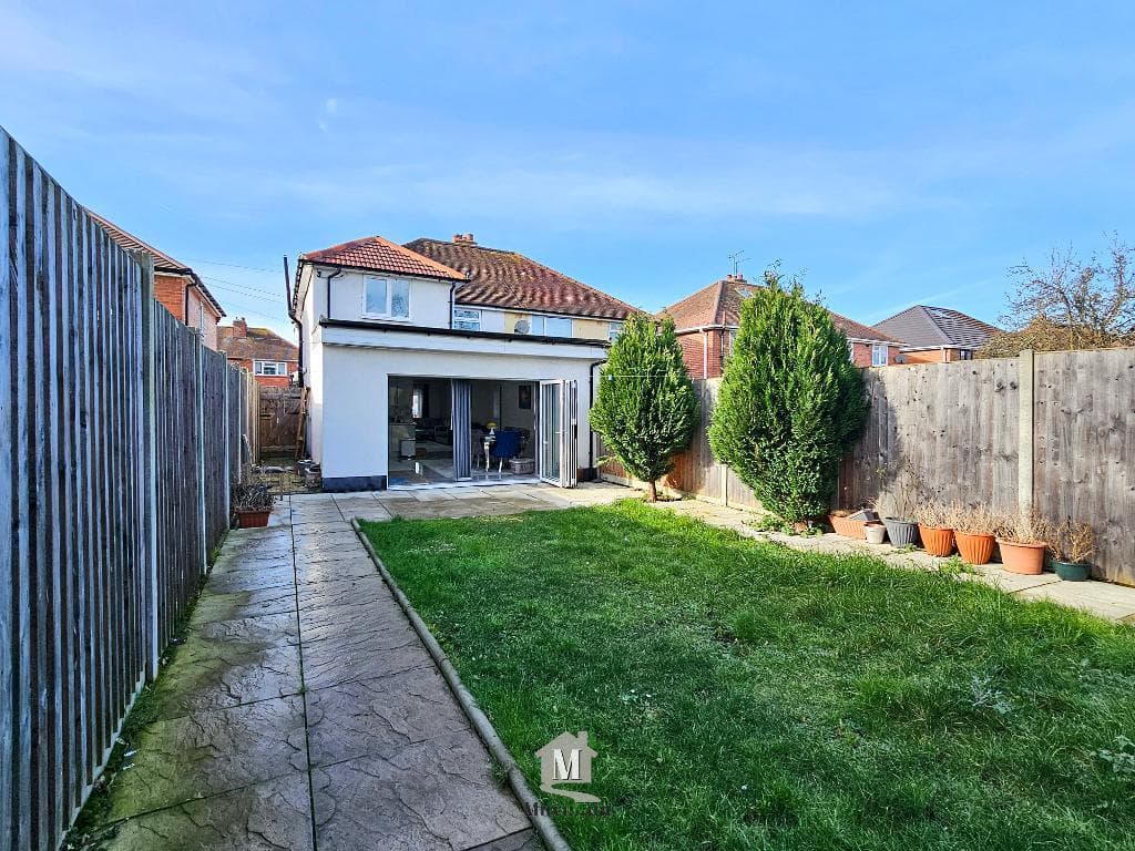 Slough, Berkshire, SL1 4XL
