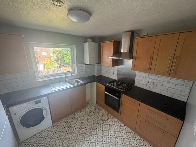 Rochfords Gardens, Slough, SL2 5XE