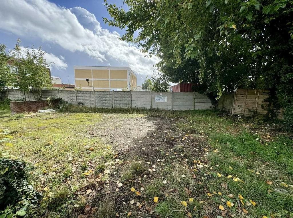 Farnham Road, Slough, SL2 1HA