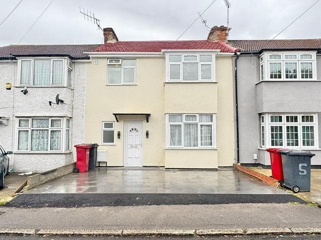 Richmond Crescent, Slough, Slough, SL1 1XA