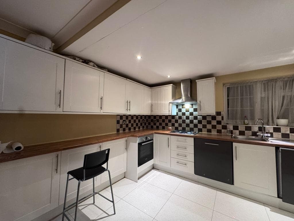 Wexham Road, Slough, Slough, SL2 5QN