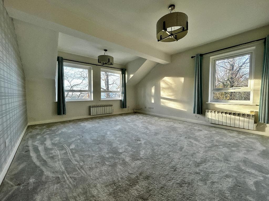 Underwood Court, Binfield, RG42 4AW