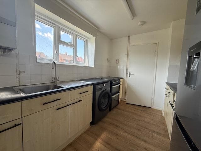 Almond Road, Burnham, SL1 8HF