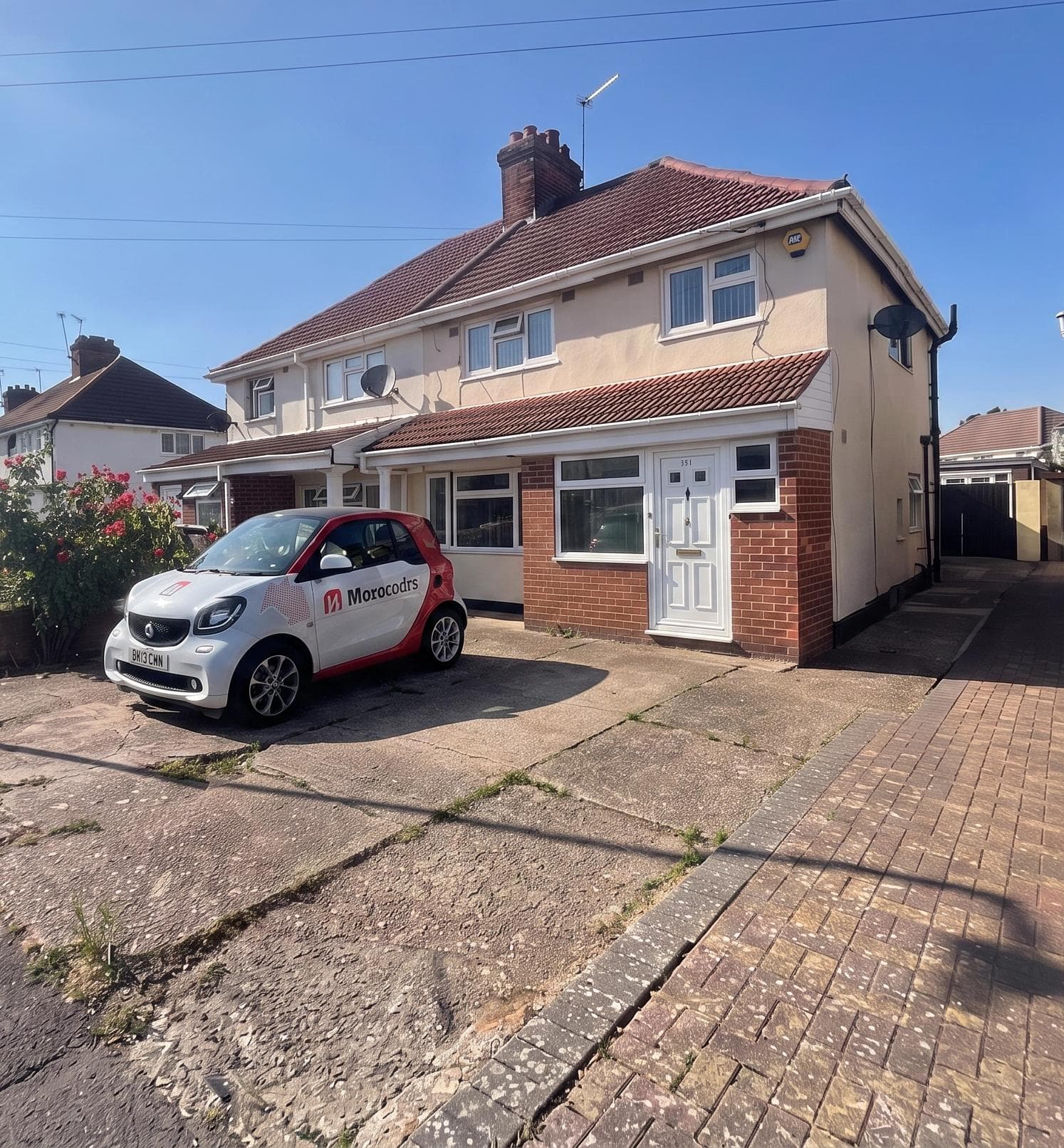 gloucester avenue, slough, SL1 3AW