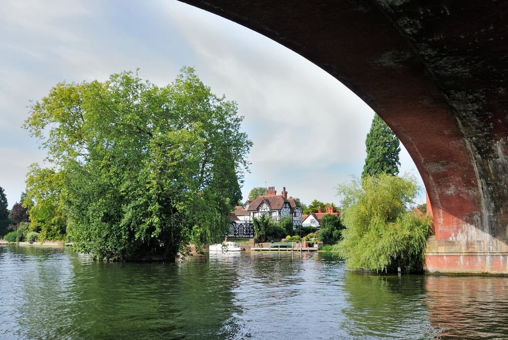 Live market data in Maidenhead 