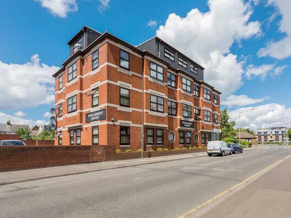 St Laurence Way, Slough, SL1 2BW
