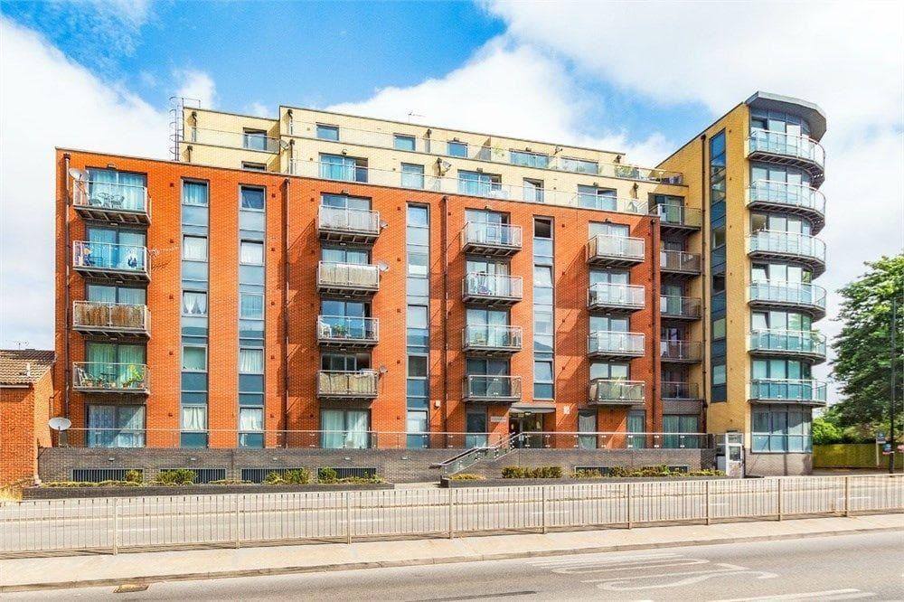 Bath road, Slough, SL1 3SS