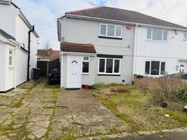 Canterbury Avenue, Farnham Royal, Slough, SL2 1EA