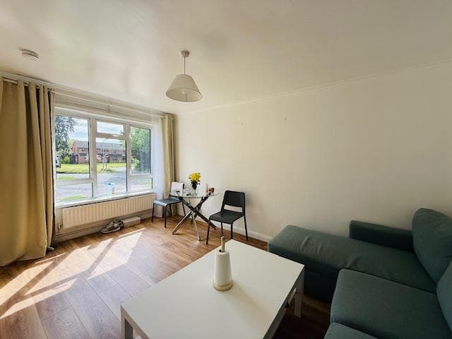 Goose Green, Farnham Royal, Slough, SL2 3DU